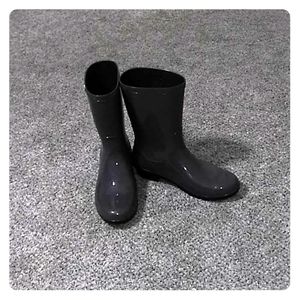UGG rainboots
